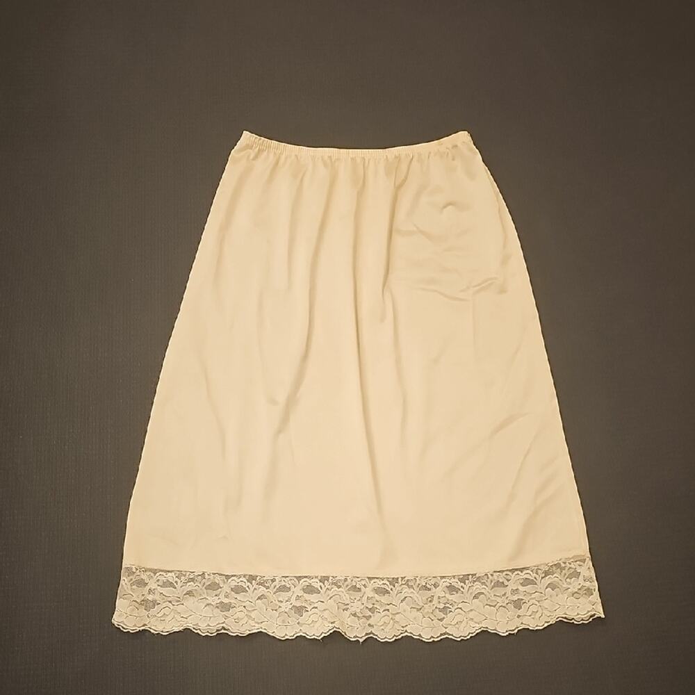 Vintage Vassarette Midi Length Half Slip Skirt Nylon Wide Lace Hem Womens S/28"